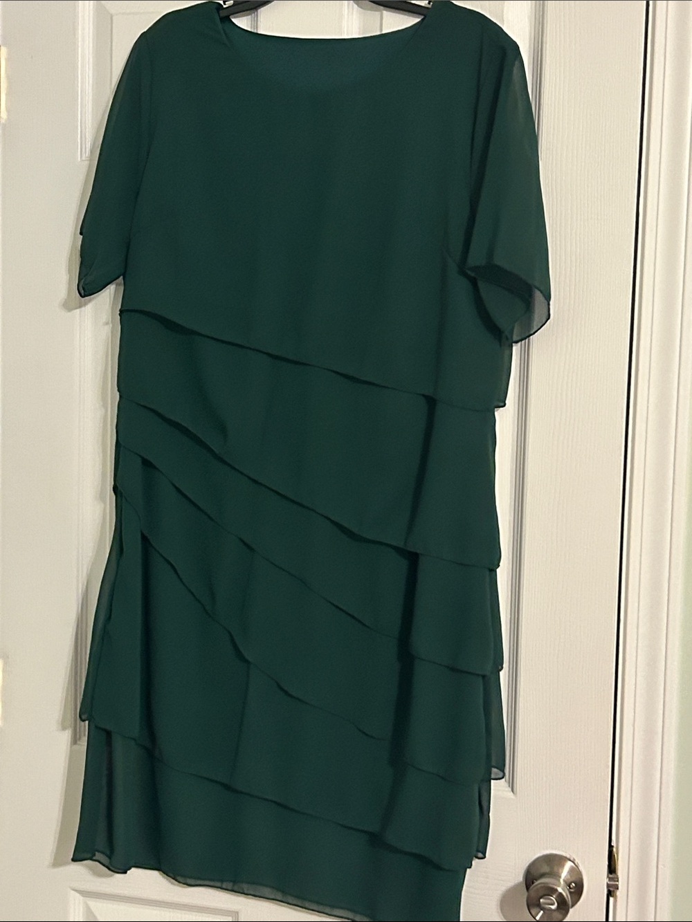 Elegant Emerald Layered Chiffon Dress - Women